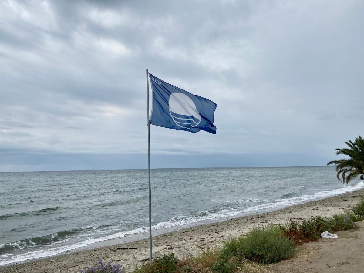 Beachfront Cottage Nea Triglia Luaran gambar